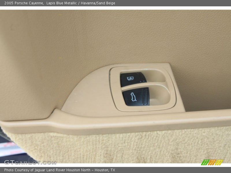 Lapis Blue Metallic / Havanna/Sand Beige 2005 Porsche Cayenne