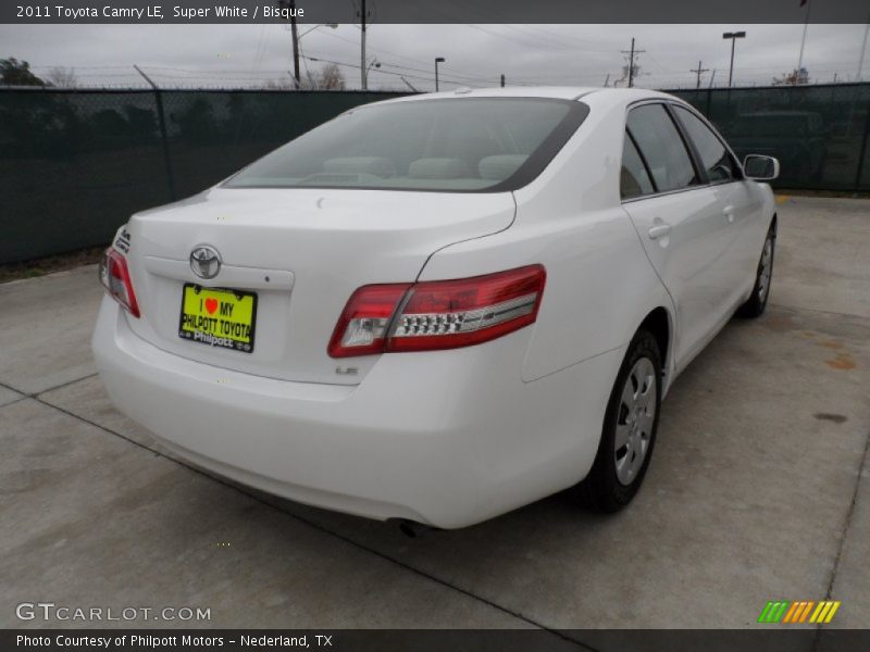 Super White / Bisque 2011 Toyota Camry LE