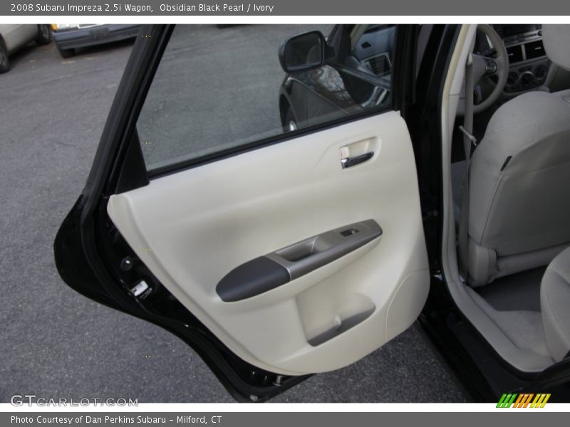 Obsidian Black Pearl / Ivory 2008 Subaru Impreza 2.5i Wagon