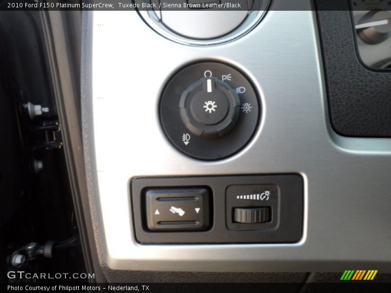 Controls of 2010 F150 Platinum SuperCrew