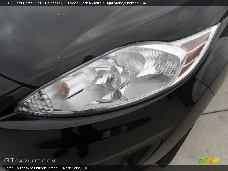 Tuxedo Black Metallic / Light Stone/Charcoal Black 2012 Ford Fiesta SE SFE Hatchback