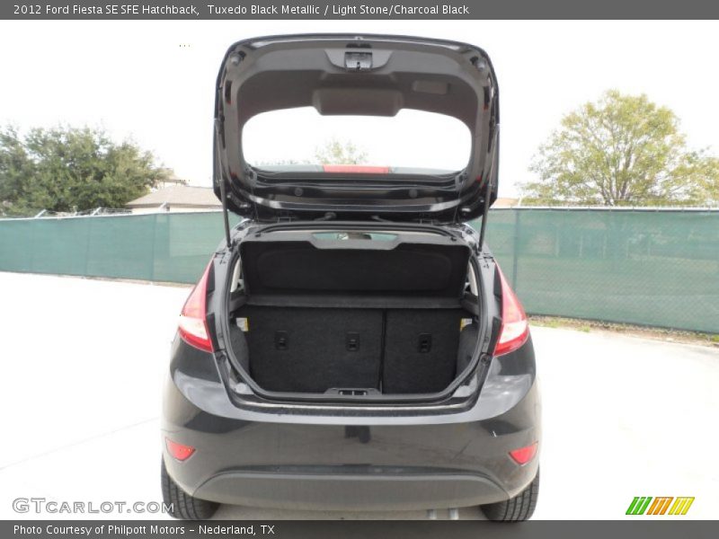 Tuxedo Black Metallic / Light Stone/Charcoal Black 2012 Ford Fiesta SE SFE Hatchback