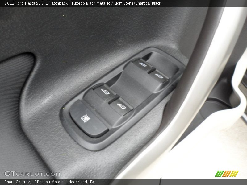 Tuxedo Black Metallic / Light Stone/Charcoal Black 2012 Ford Fiesta SE SFE Hatchback