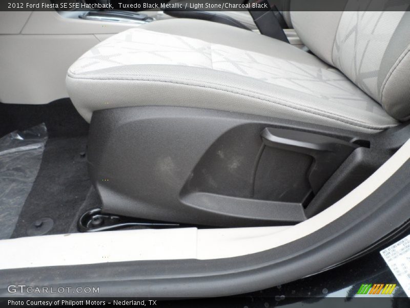 Tuxedo Black Metallic / Light Stone/Charcoal Black 2012 Ford Fiesta SE SFE Hatchback