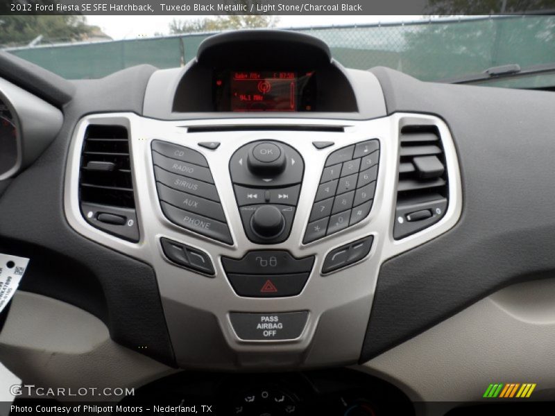 Controls of 2012 Fiesta SE SFE Hatchback