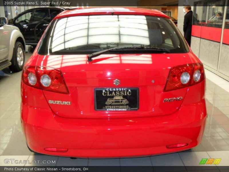 Super Red / Gray 2005 Suzuki Reno S