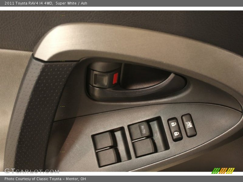 Super White / Ash 2011 Toyota RAV4 I4 4WD
