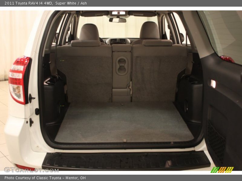 Super White / Ash 2011 Toyota RAV4 I4 4WD