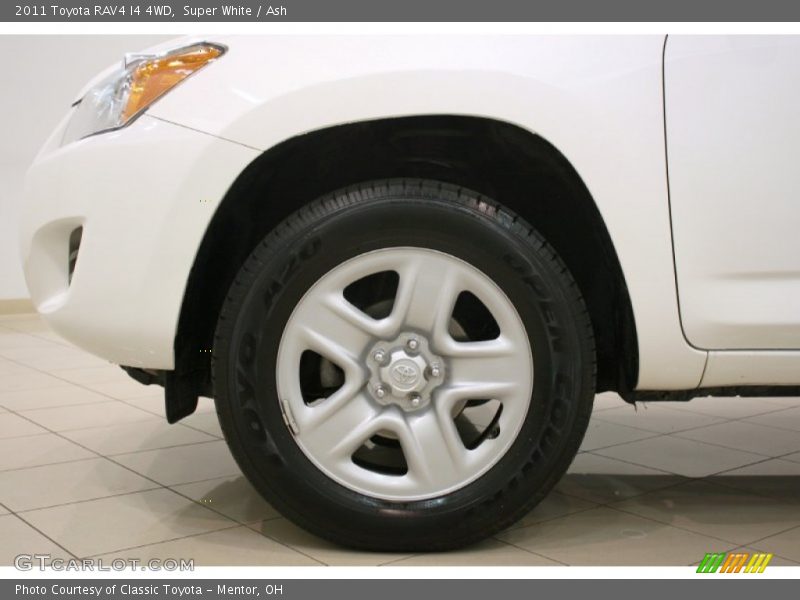 Super White / Ash 2011 Toyota RAV4 I4 4WD
