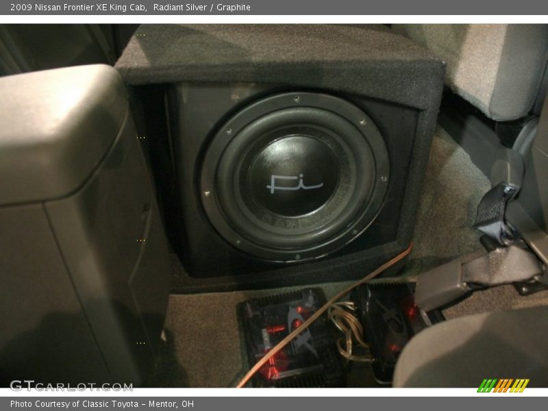 Radiant Silver / Graphite 2009 Nissan Frontier XE King Cab