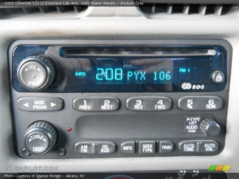 Audio System of 2003 S10 LS Extended Cab 4x4
