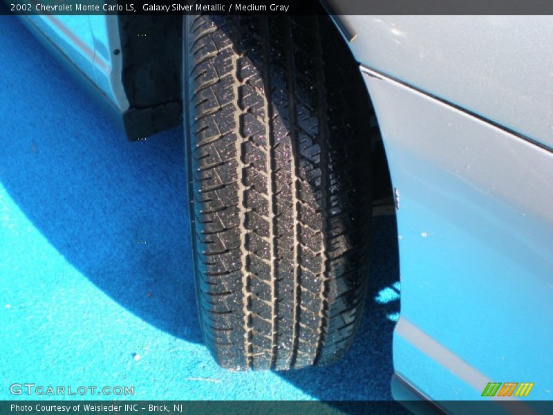 Galaxy Silver Metallic / Medium Gray 2002 Chevrolet Monte Carlo LS