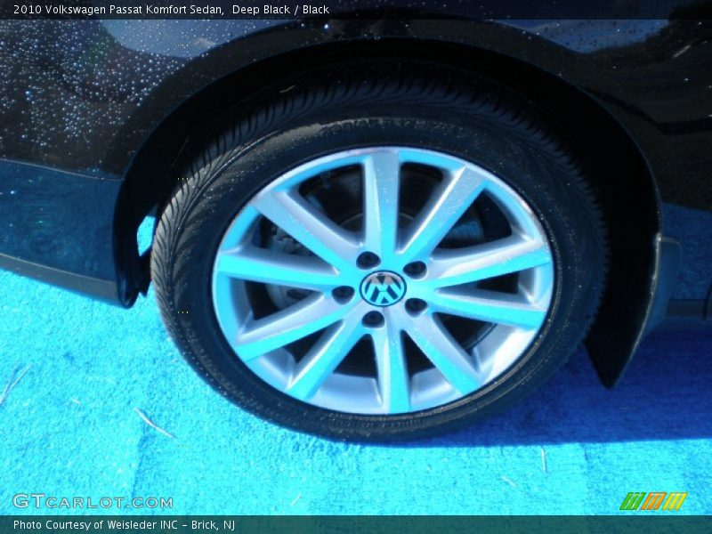 Deep Black / Black 2010 Volkswagen Passat Komfort Sedan