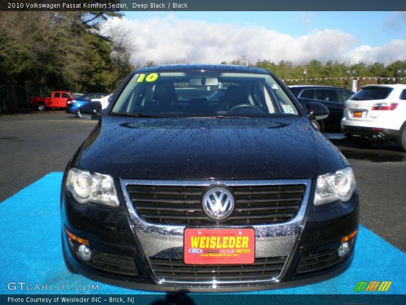 Deep Black / Black 2010 Volkswagen Passat Komfort Sedan