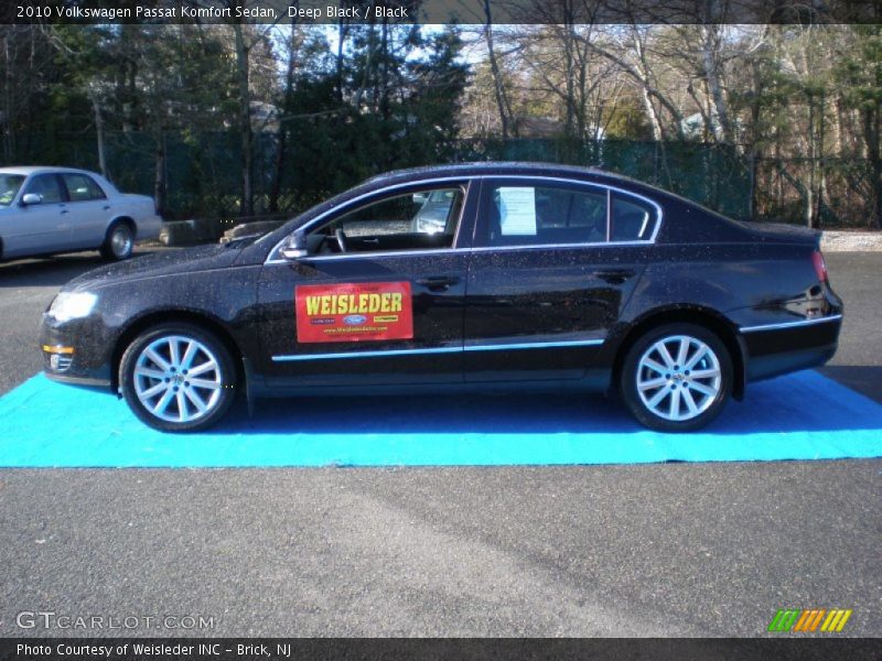 Deep Black / Black 2010 Volkswagen Passat Komfort Sedan