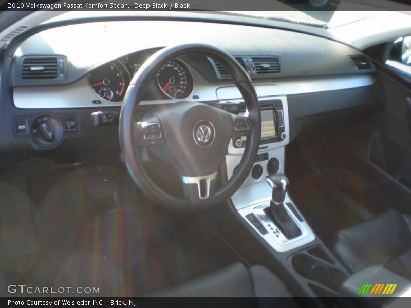 Deep Black / Black 2010 Volkswagen Passat Komfort Sedan