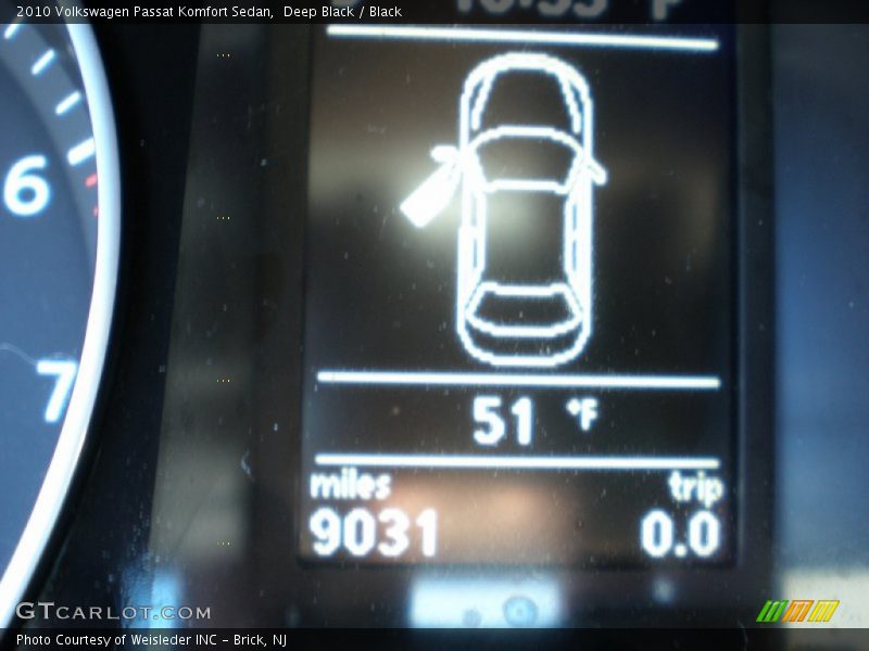 Deep Black / Black 2010 Volkswagen Passat Komfort Sedan