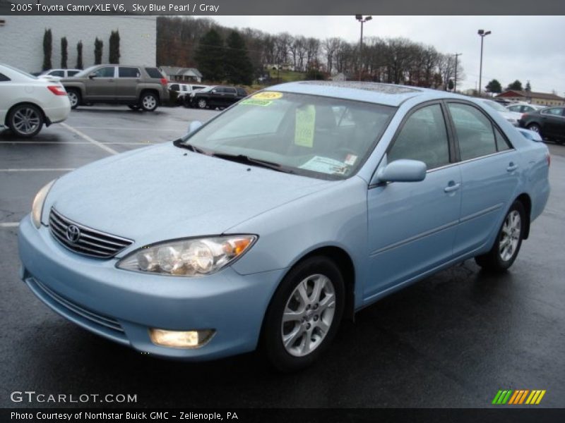 Sky Blue Pearl / Gray 2005 Toyota Camry XLE V6