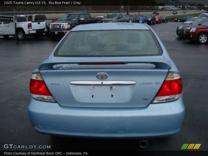 Sky Blue Pearl / Gray 2005 Toyota Camry XLE V6