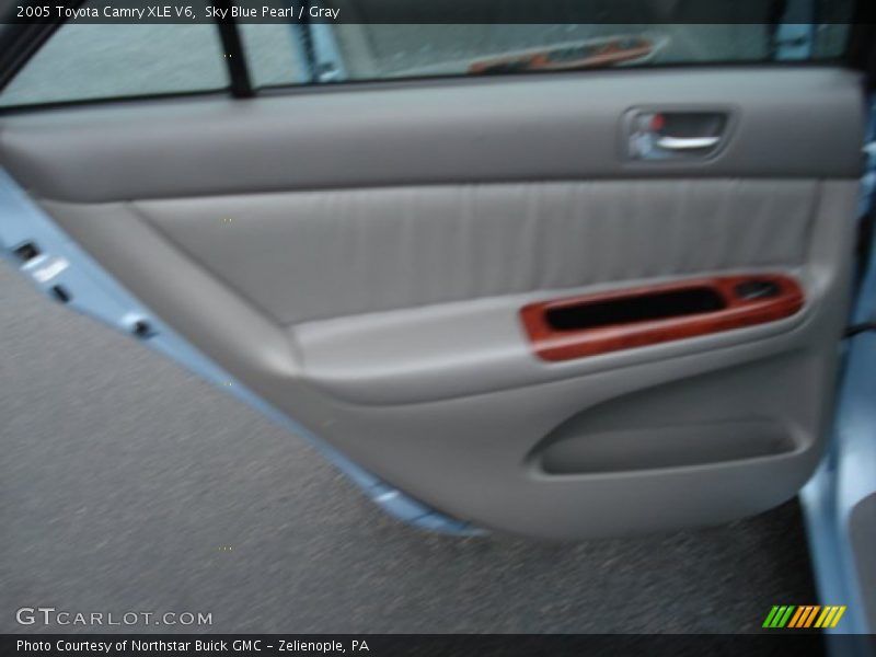 Sky Blue Pearl / Gray 2005 Toyota Camry XLE V6