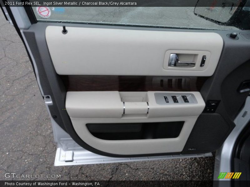Ingot Silver Metallic / Charcoal Black/Grey Alcantara 2011 Ford Flex SEL