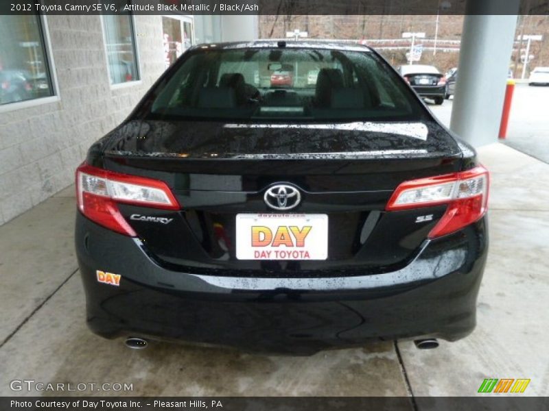 Attitude Black Metallic / Black/Ash 2012 Toyota Camry SE V6