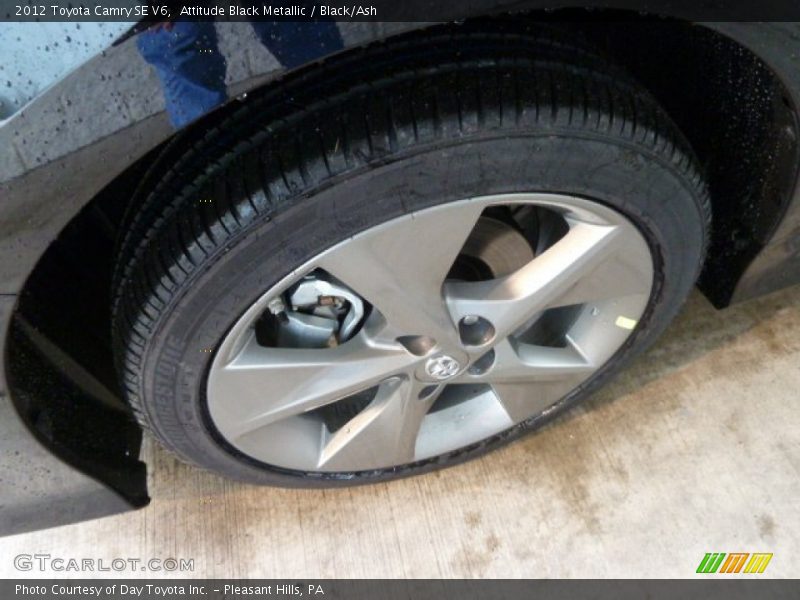 Attitude Black Metallic / Black/Ash 2012 Toyota Camry SE V6