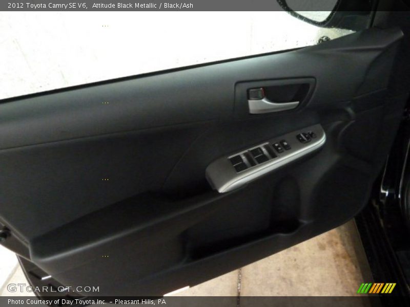 Attitude Black Metallic / Black/Ash 2012 Toyota Camry SE V6
