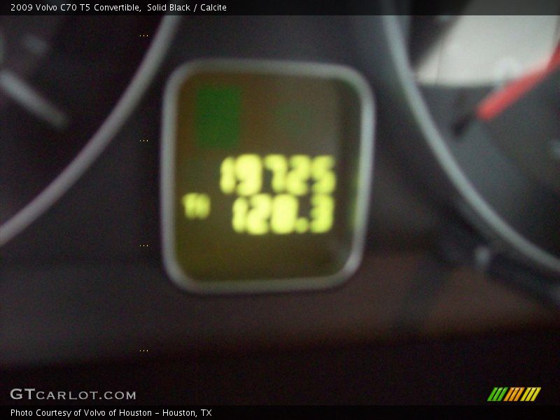 Solid Black / Calcite 2009 Volvo C70 T5 Convertible