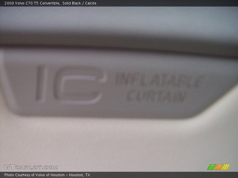 Solid Black / Calcite 2009 Volvo C70 T5 Convertible