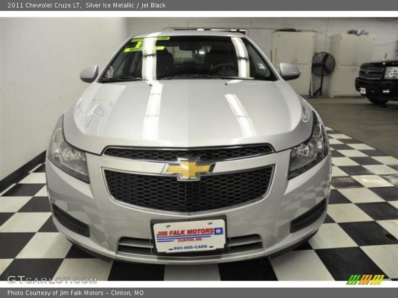 Silver Ice Metallic / Jet Black 2011 Chevrolet Cruze LT