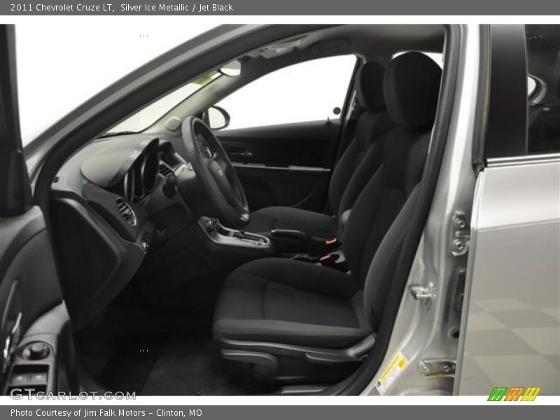 Silver Ice Metallic / Jet Black 2011 Chevrolet Cruze LT