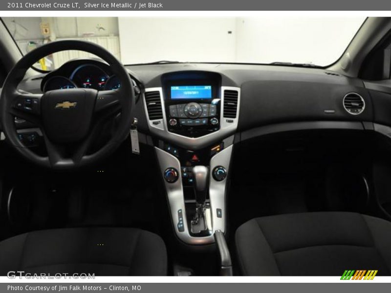 Silver Ice Metallic / Jet Black 2011 Chevrolet Cruze LT