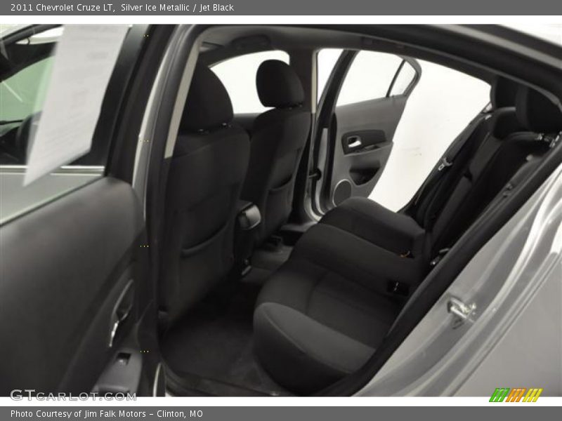 Silver Ice Metallic / Jet Black 2011 Chevrolet Cruze LT