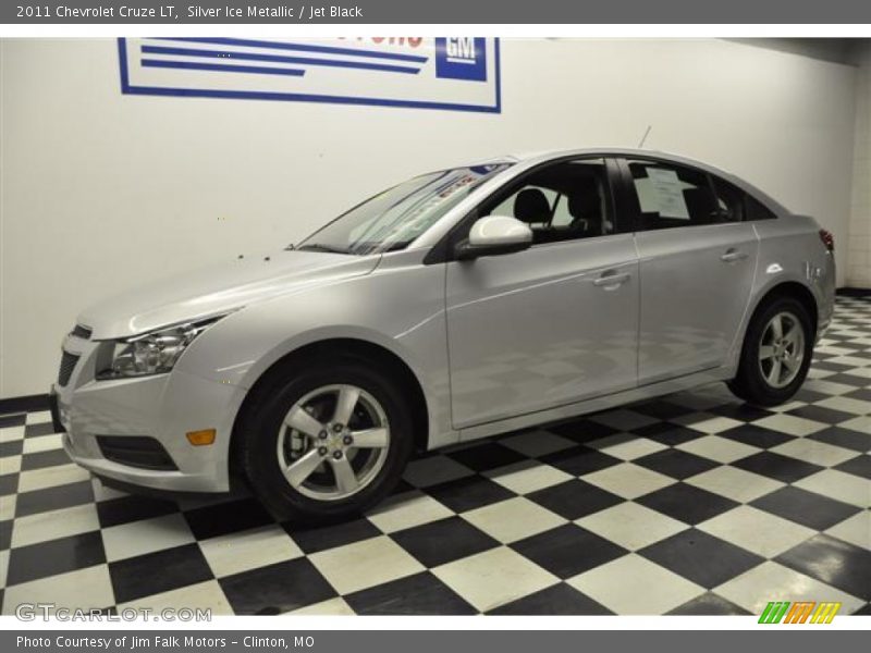 Silver Ice Metallic / Jet Black 2011 Chevrolet Cruze LT