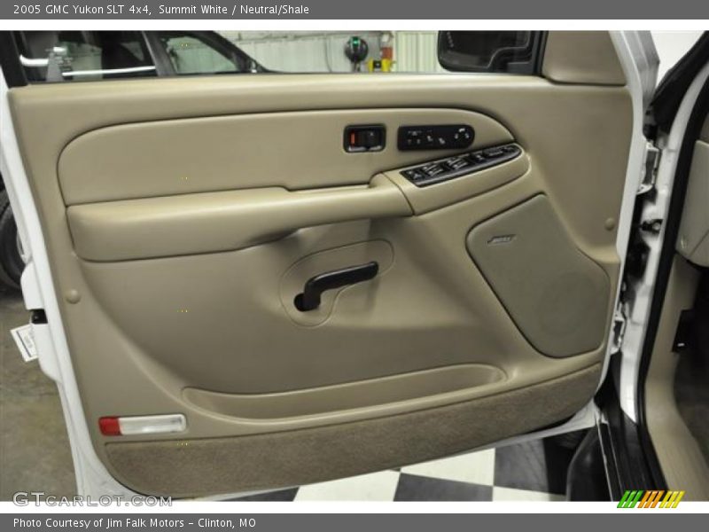 Summit White / Neutral/Shale 2005 GMC Yukon SLT 4x4