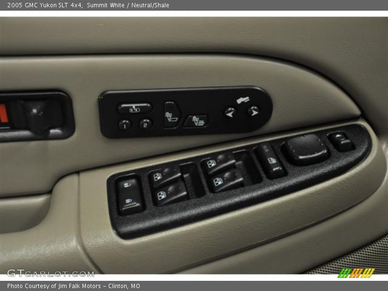Summit White / Neutral/Shale 2005 GMC Yukon SLT 4x4