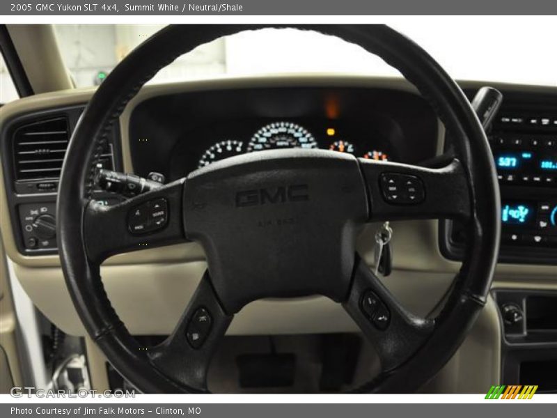Summit White / Neutral/Shale 2005 GMC Yukon SLT 4x4