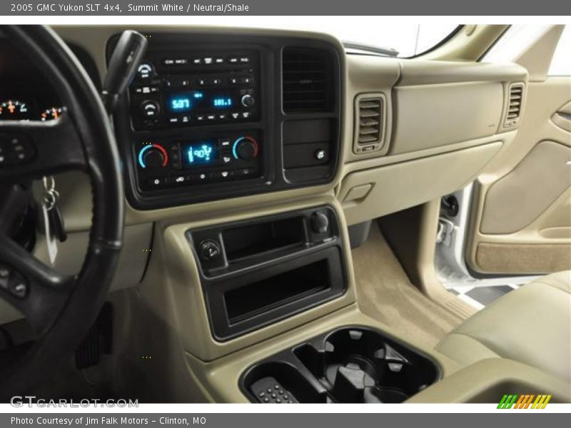 Summit White / Neutral/Shale 2005 GMC Yukon SLT 4x4