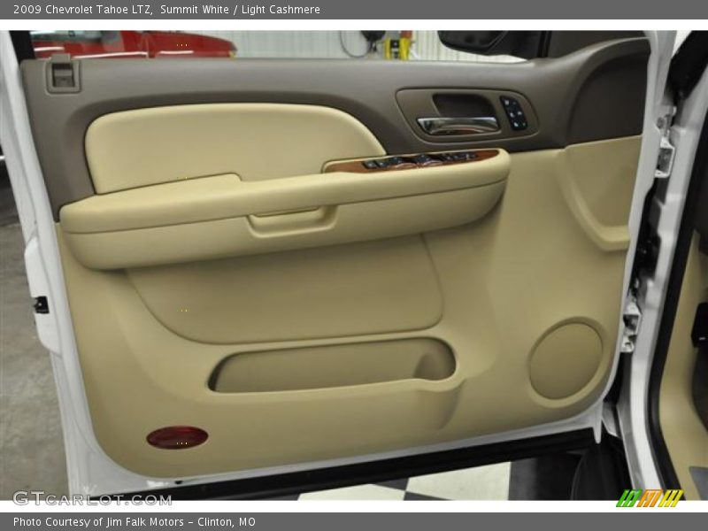 Summit White / Light Cashmere 2009 Chevrolet Tahoe LTZ