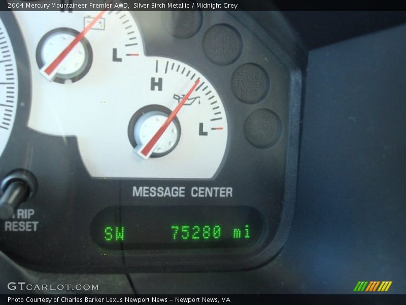 Silver Birch Metallic / Midnight Grey 2004 Mercury Mountaineer Premier AWD