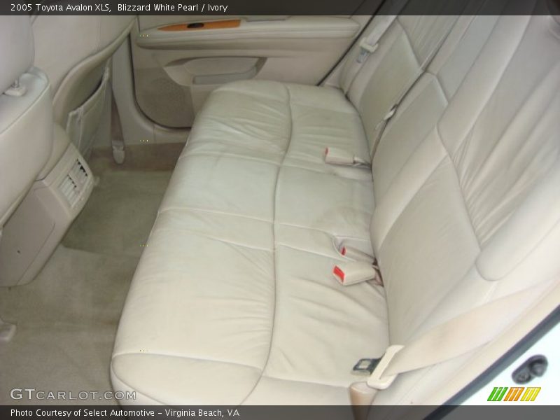 Blizzard White Pearl / Ivory 2005 Toyota Avalon XLS