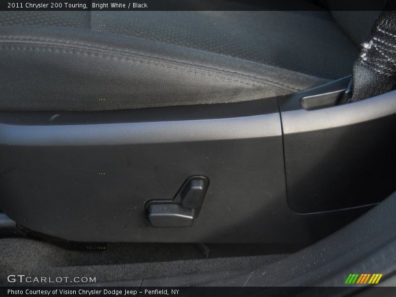 Bright White / Black 2011 Chrysler 200 Touring