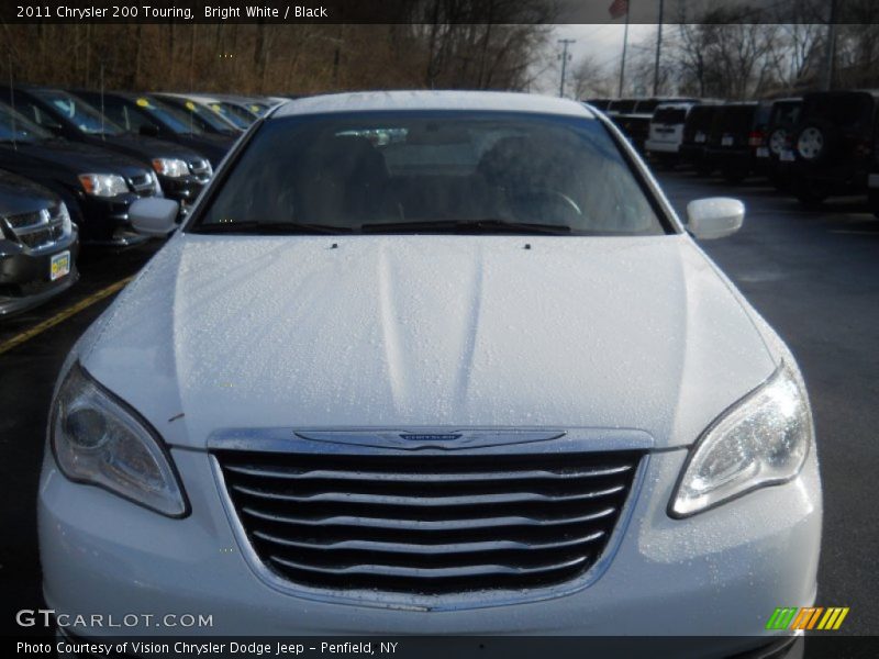 Bright White / Black 2011 Chrysler 200 Touring