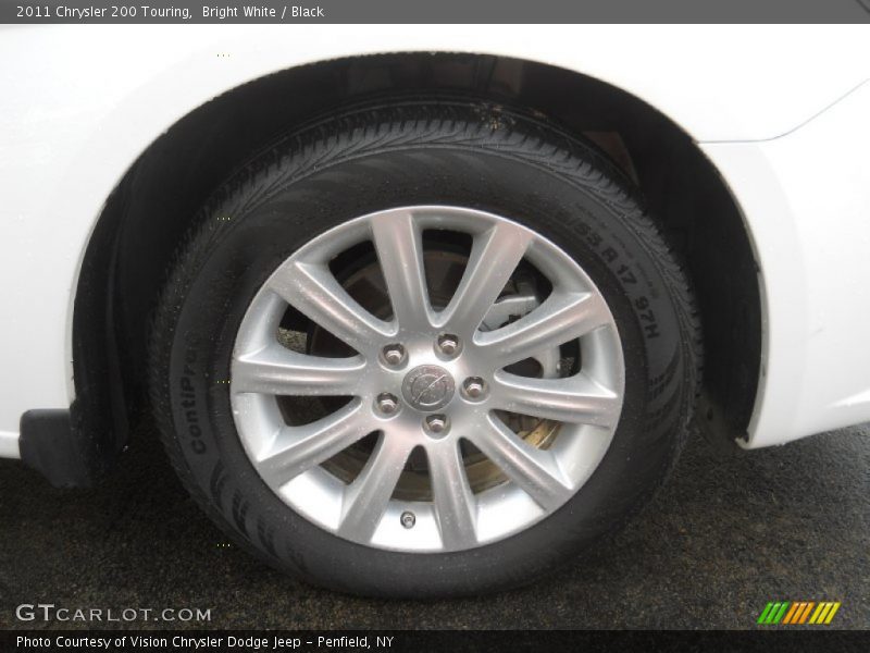 Bright White / Black 2011 Chrysler 200 Touring