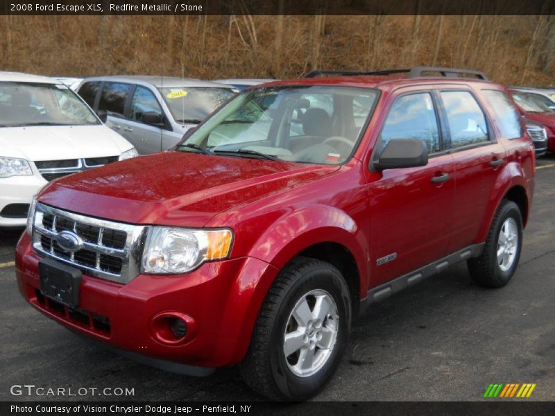 Front 3/4 View of 2008 Escape XLS