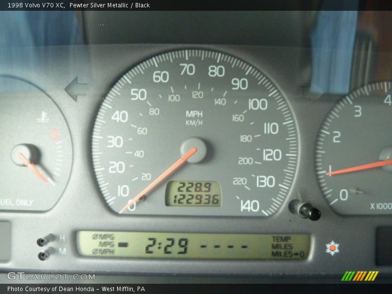 Pewter Silver Metallic / Black 1998 Volvo V70 XC