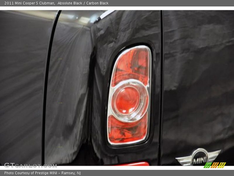 Absolute Black / Carbon Black 2011 Mini Cooper S Clubman