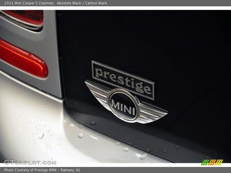 Absolute Black / Carbon Black 2011 Mini Cooper S Clubman