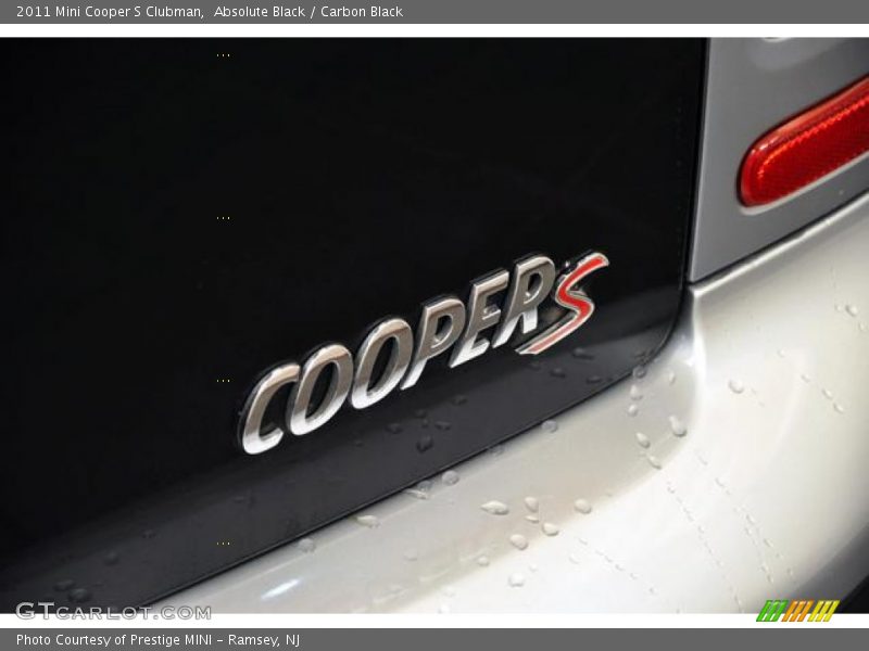 Absolute Black / Carbon Black 2011 Mini Cooper S Clubman